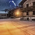 Bilocale Pietra E Legno Immerso Nella Natura Morgex