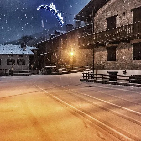 Bilocale Pietra E Legno Immerso Nella Natura Morgex